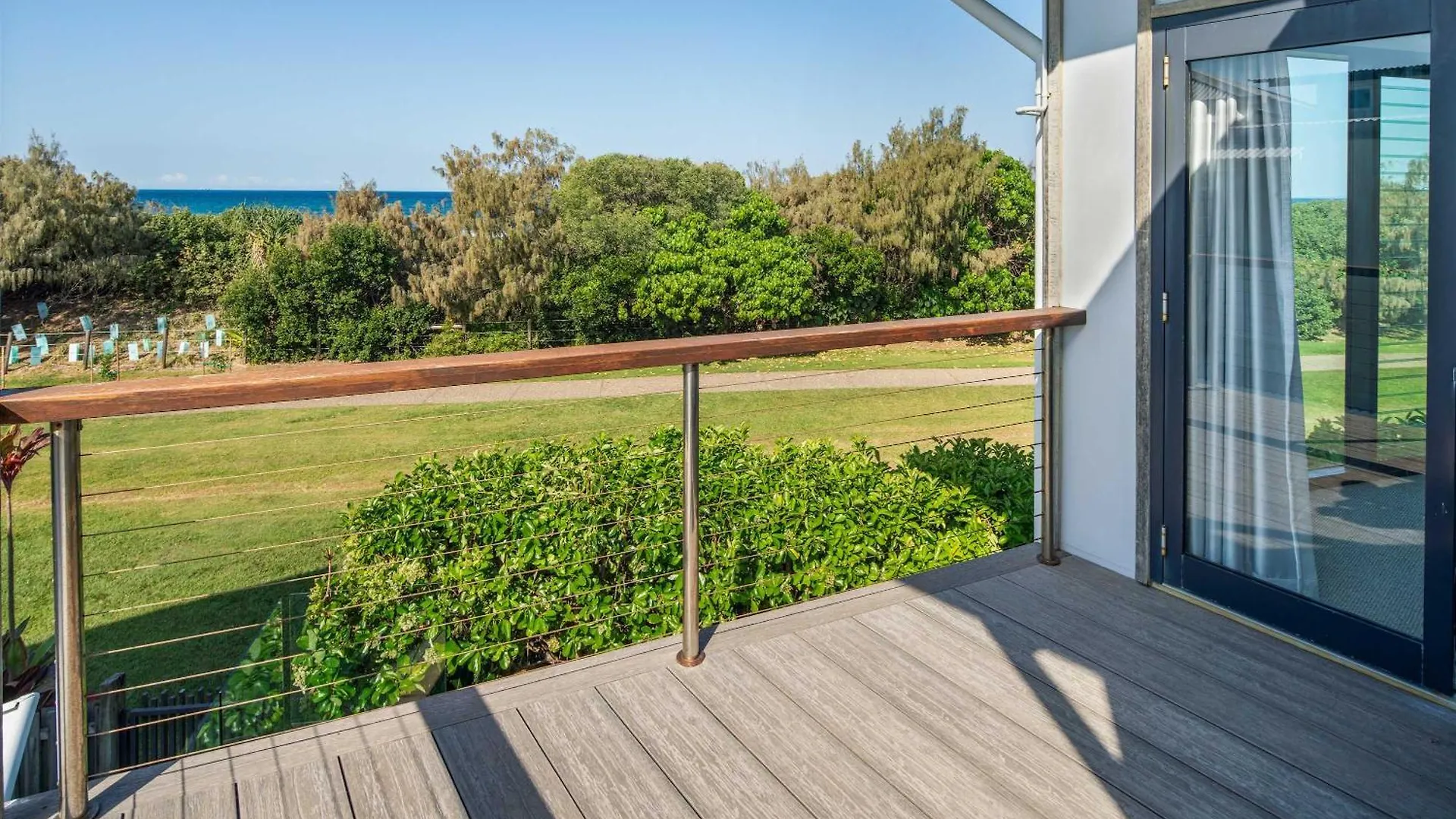 Shelly Oceanfront Estate Villa Caloundra Vakantiehuis