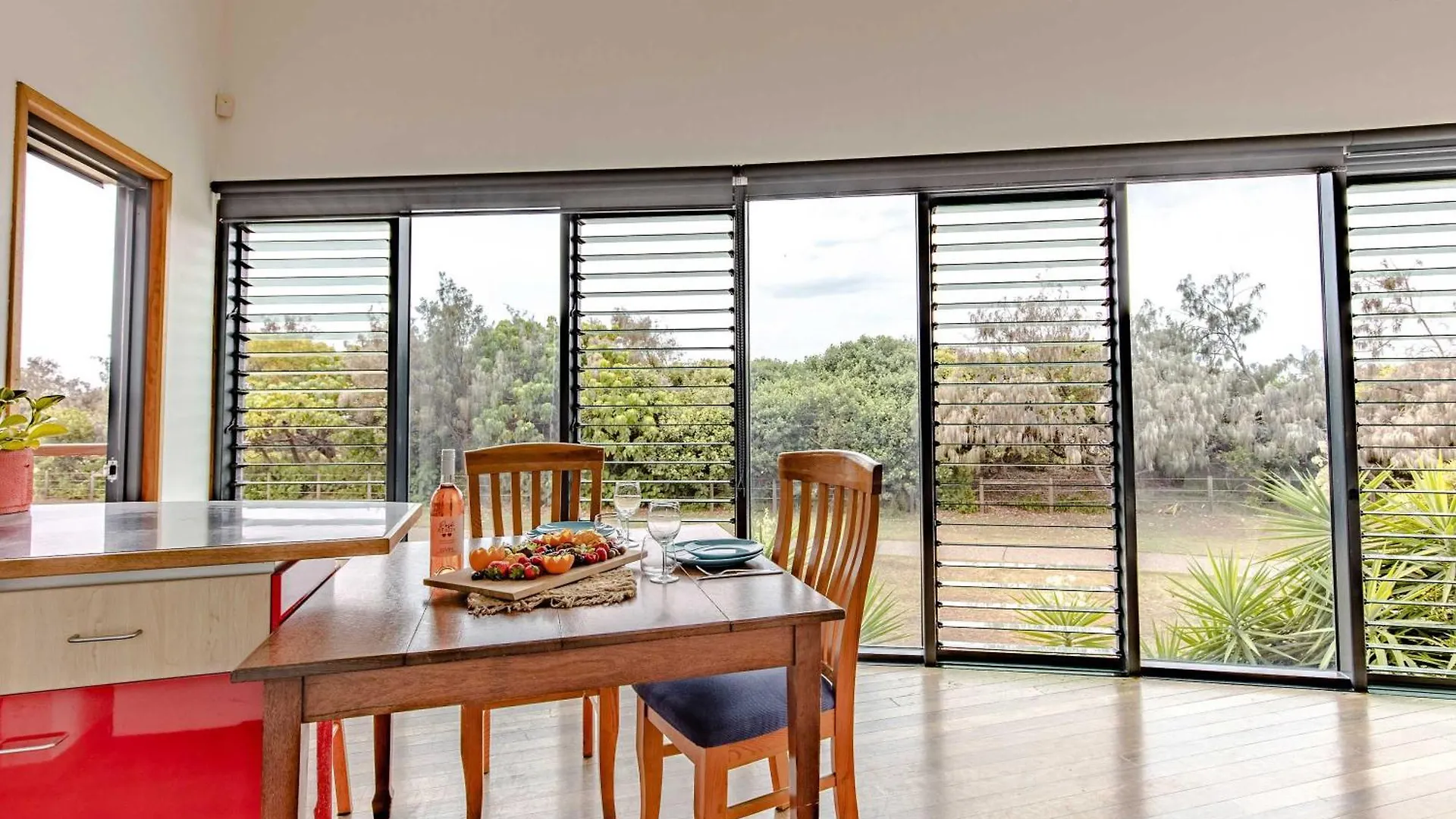 Shelly Oceanfront Estate Villa Caloundra Feriehus