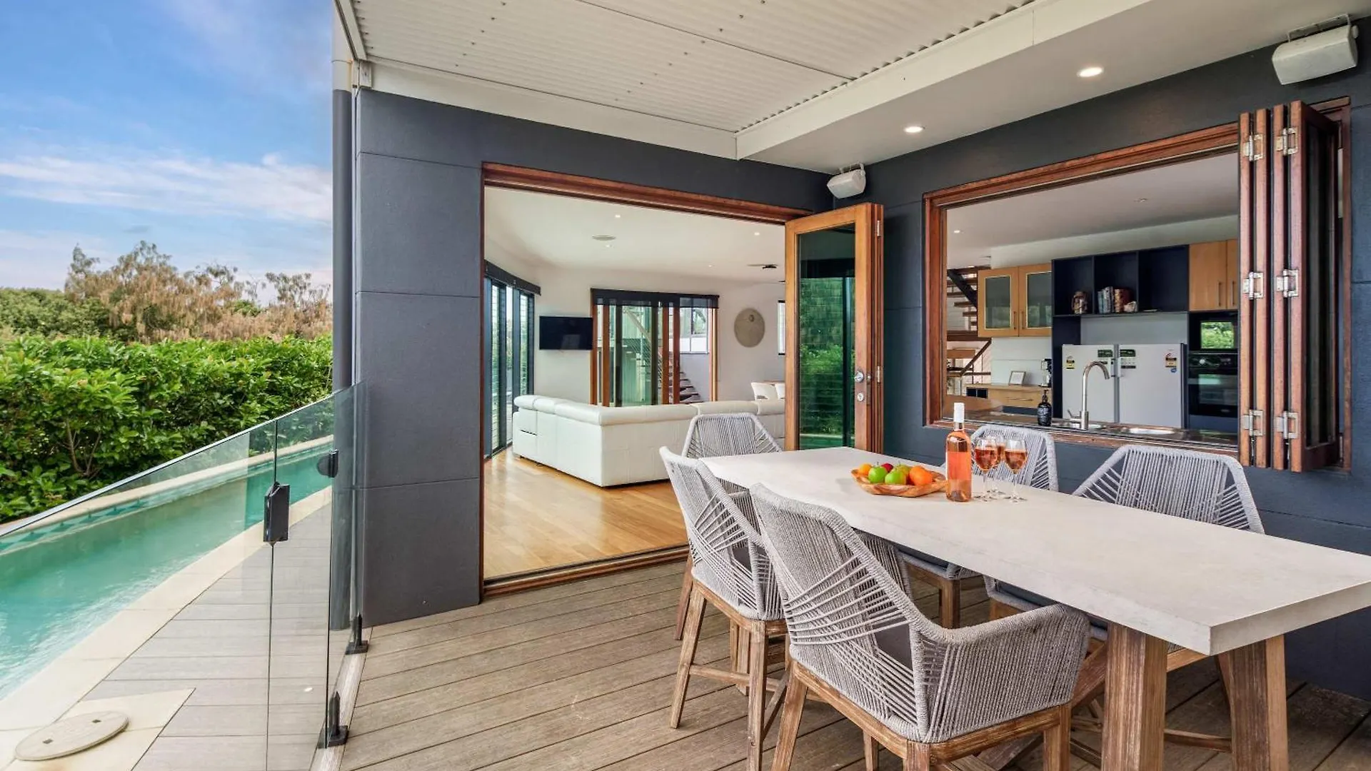 Feriehus Shelly Oceanfront Estate Villa Caloundra